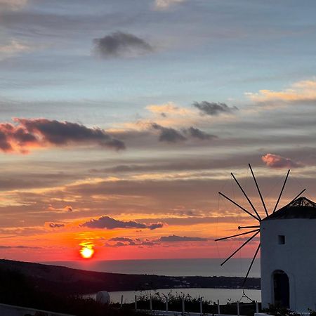 Sunset Queen In Oia Bagian luar foto